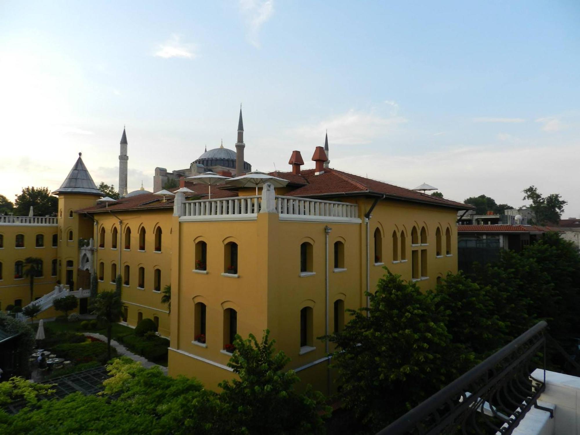 Berk Guest House - Grandma'S House Istanbul Exterior foto