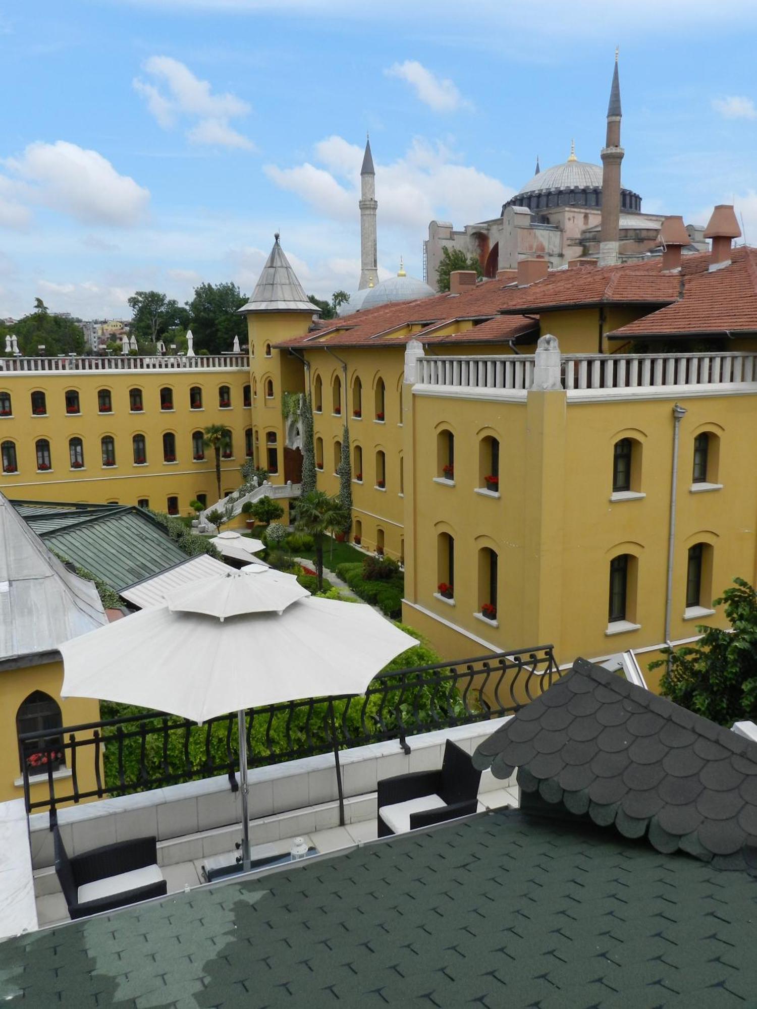 Berk Guest House - Grandma'S House Istanbul Exterior foto