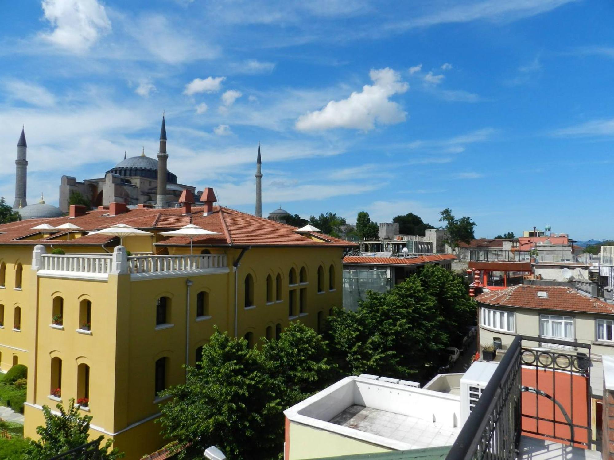 Berk Guest House - Grandma'S House Istanbul Exterior foto